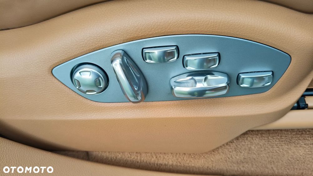 Porsche Cayenne Platinum Edition - 22