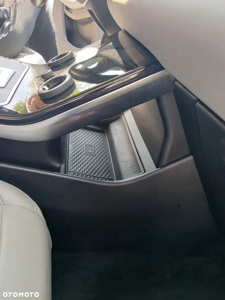 Land Rover Range Rover Evoque 2.0 D200 mHEV R-Dynamic HSE - 22