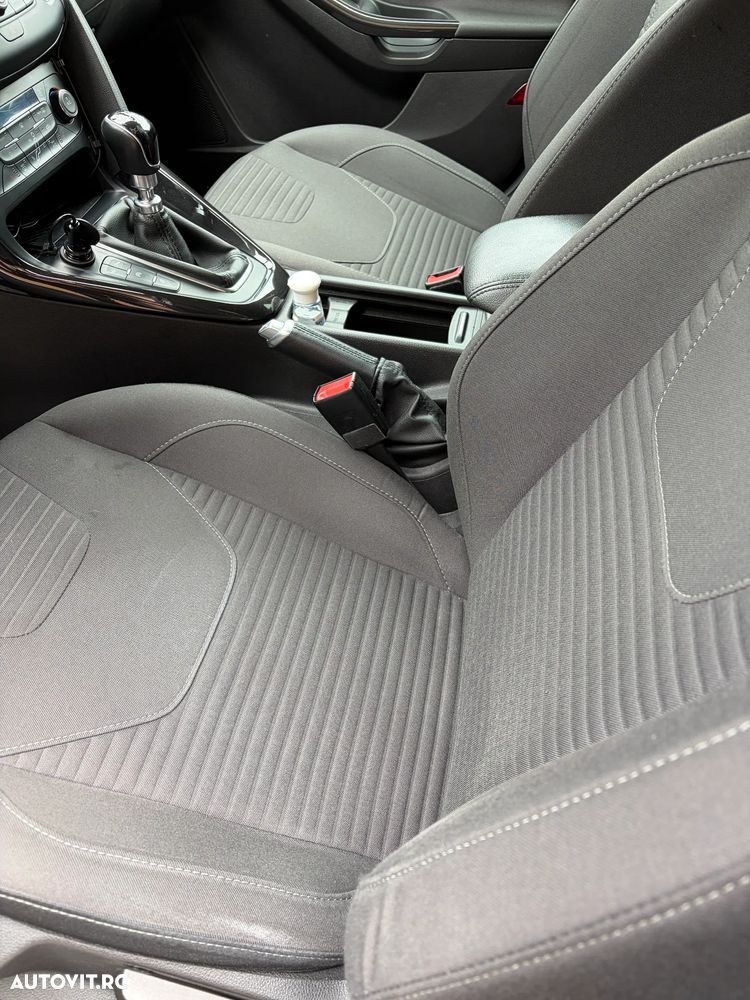 Ford Focus 1.5 EcoBoost Titanium - 10