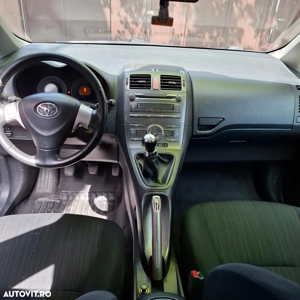 Toyota Auris 1.4 Luna Plus - 8