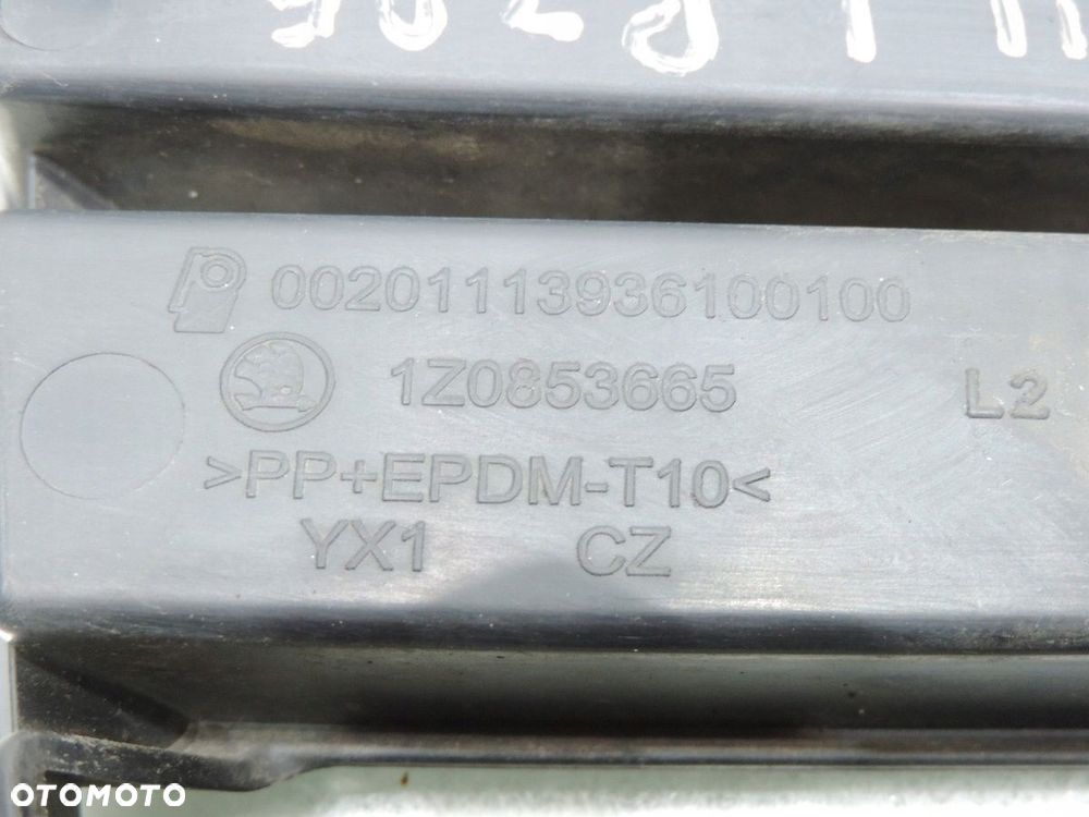 KRATKA ZDERZAKA LEWA SKODA OCTAVIA II - 4