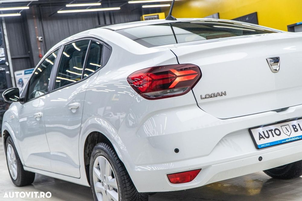Dacia Logan TCe 90 MT6 Prestige - 32