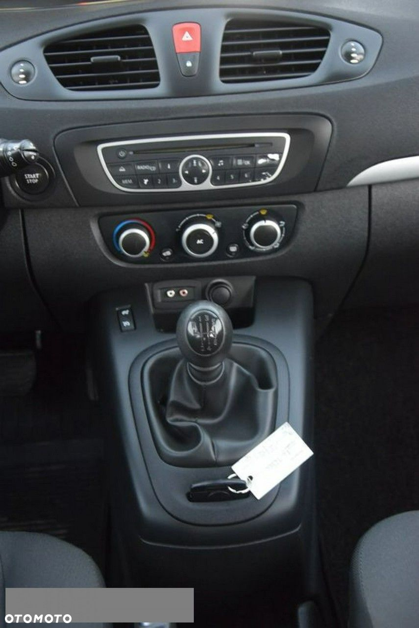 Renault Scenic 1.6 16V 110 TomTom Edition - 19