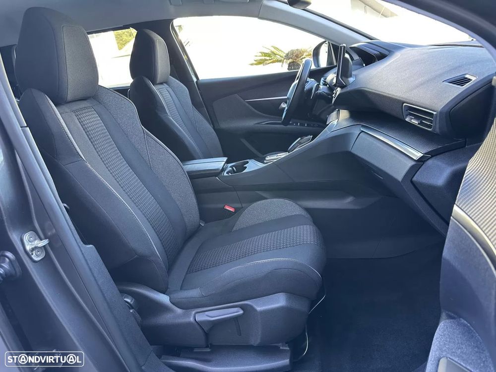 Peugeot 5008 1.2 PureTech Allure Pack EAT8 - 56