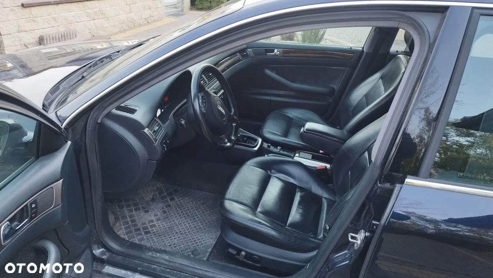 Audi A6 Avant 2.4 - 7
