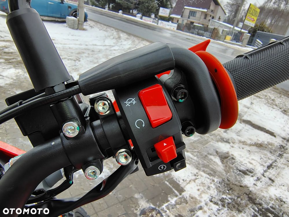 QJMOTOR COV 125X - 19