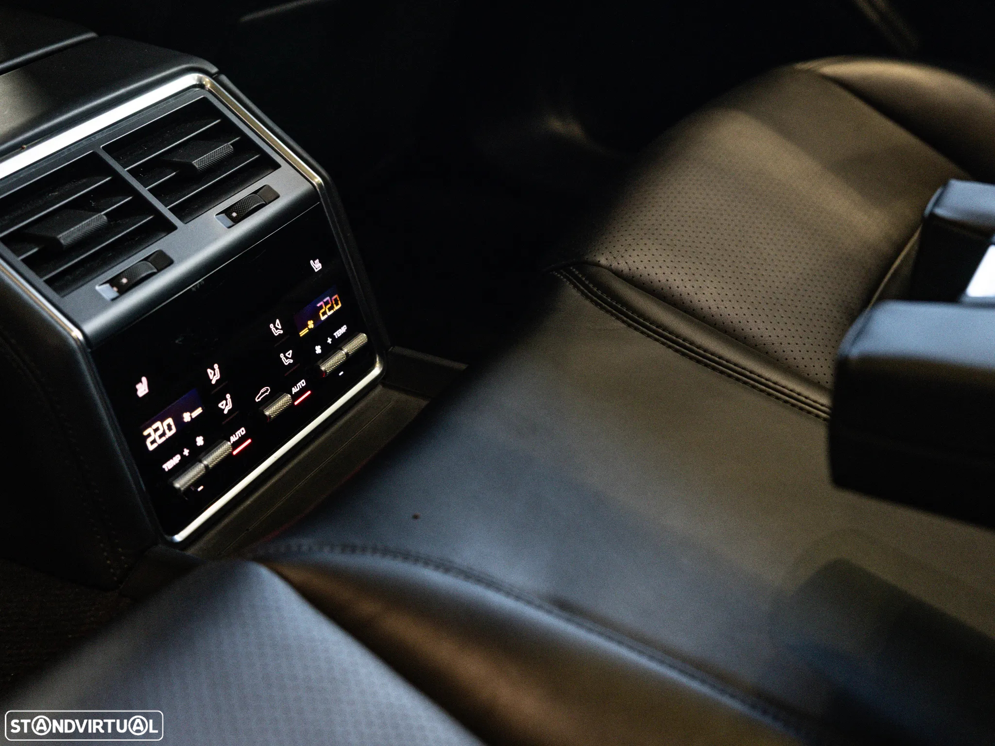 Porsche Panamera Sport Turismo 4 E-Hybrid - 41