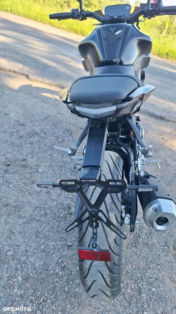 Yamaha MT - 28