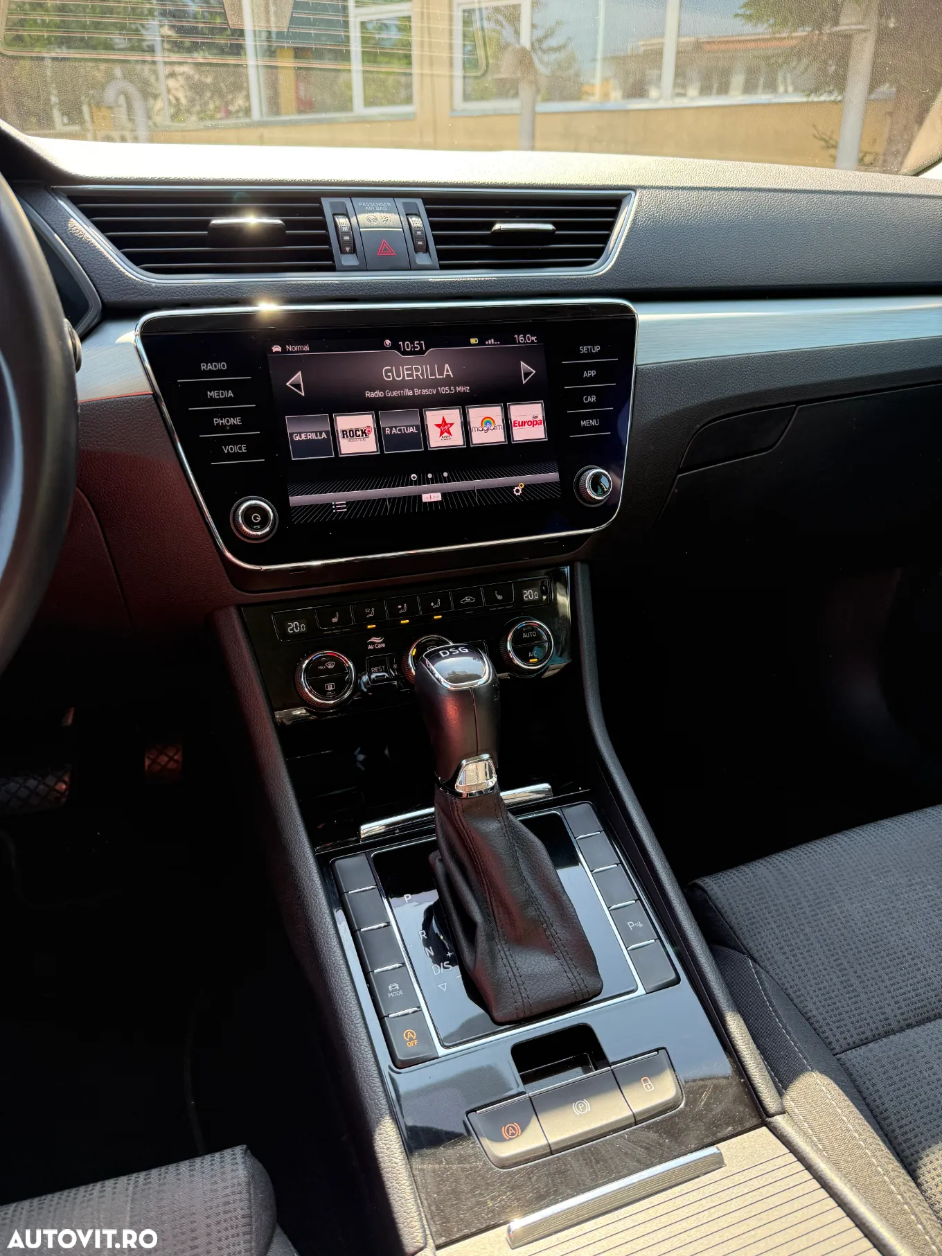Skoda Superb 2.0 TDI DSG Ambition - 6