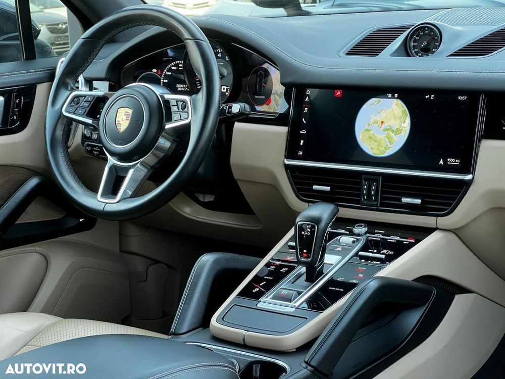 Porsche Cayenne - 9