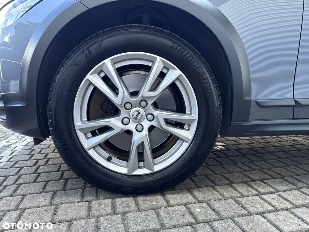 Volvo V90 Cross Country D5 AWD Pro - 34