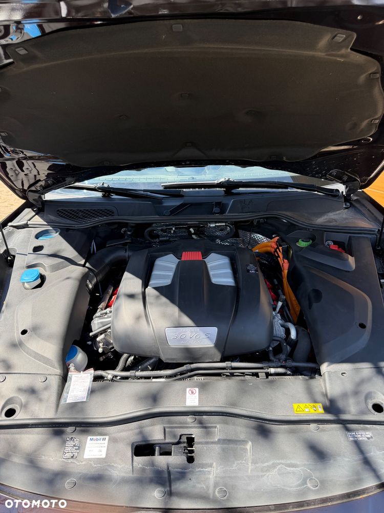 Porsche Cayenne S Hybrid - 30