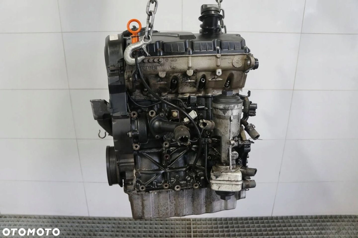 SILNIK BLOK SILNIKA  WTRYSKIWACZE VW TRANSPORTER T5 CARAVELLE 1.9 TDI AXB - 1