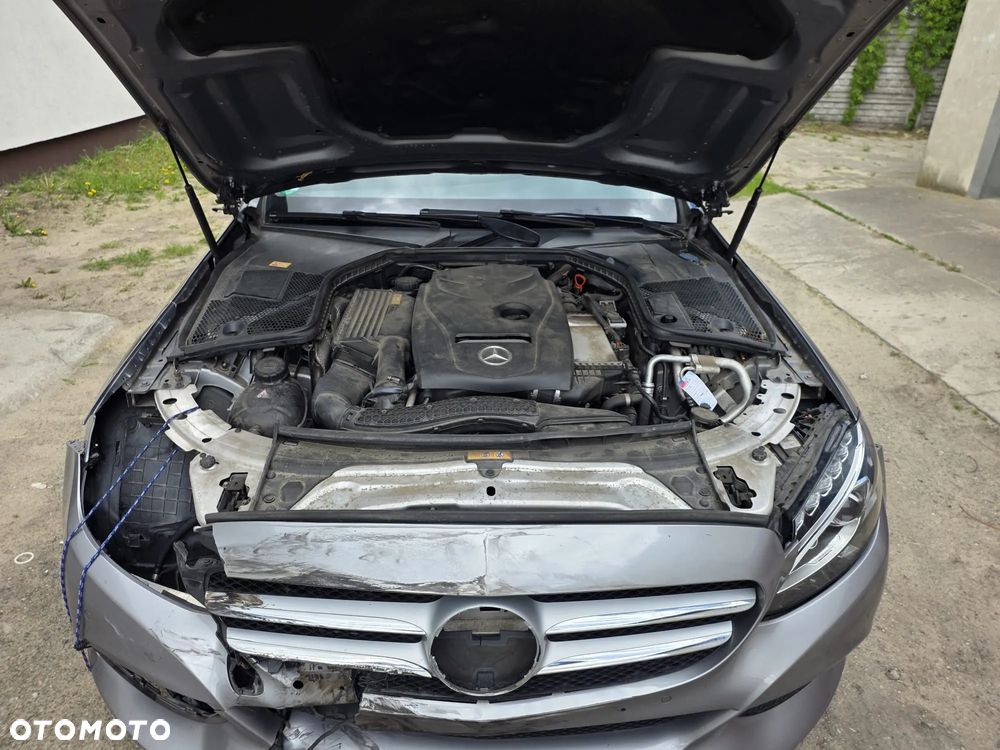 Mercedes-Benz Klasa C 180 (BlueEFFICIENCY) - 31