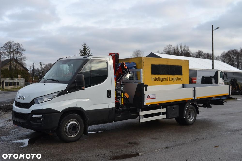 Iveco Daily 72C18 70C18 Skrzynia ładunkowa 5,2 m + nowy żuraw HC 45A2 Fassi F40 F50 - 3