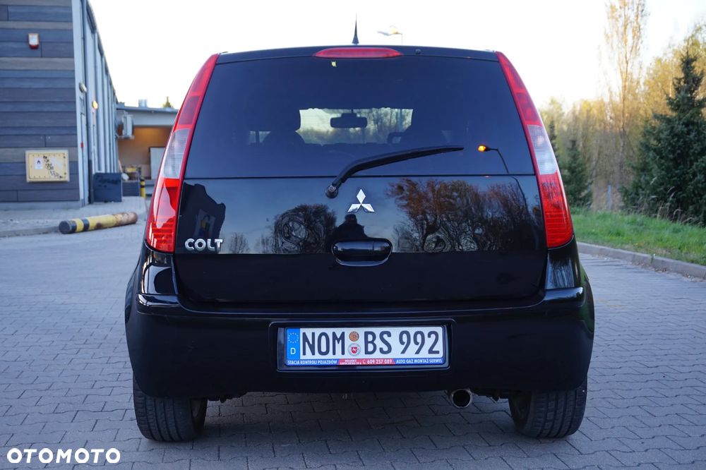 Mitsubishi Colt - 3