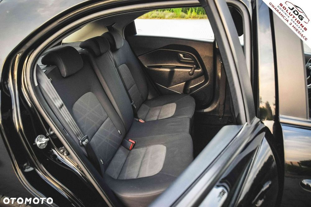 Kia Rio 1.2 Dream Team Edition - 32