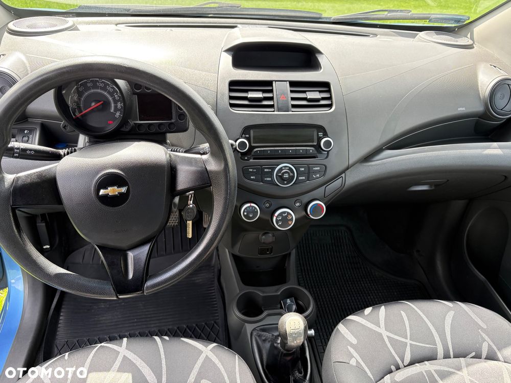 Chevrolet Spark 1.0 Base - 5