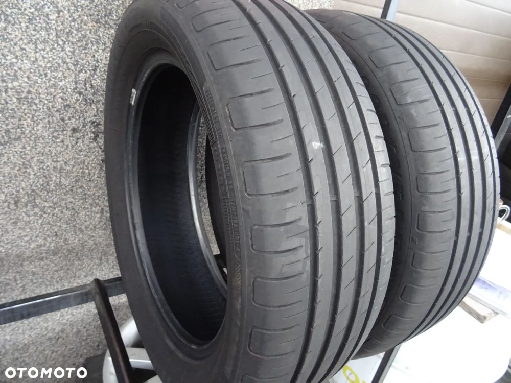 205/55/R17 91V Goodyear Efficient Grip Performance - 2