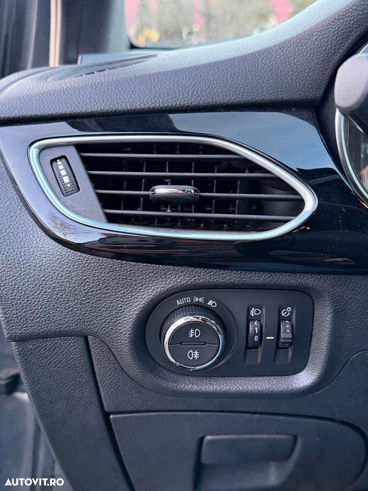 Opel Astra 1.6 D (CDTI) Start/Stop Sports Tourer Innovation - 10