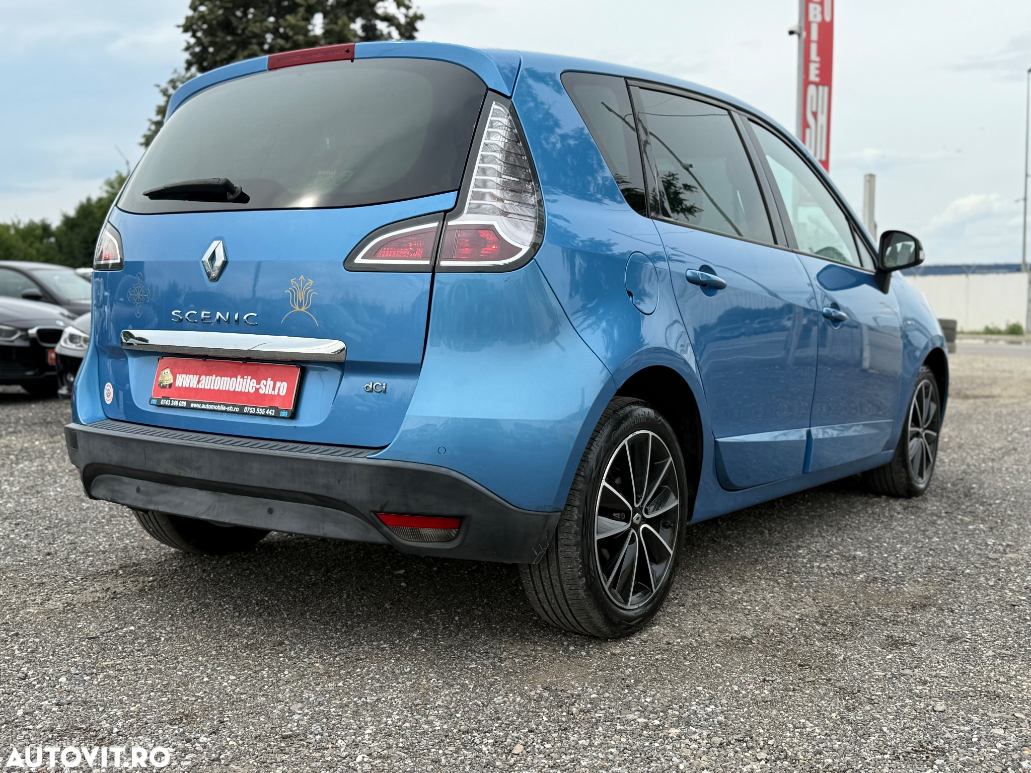 Renault Grand Scenic ENERGY dCi 130 Start & Stop Bose Edition - 3