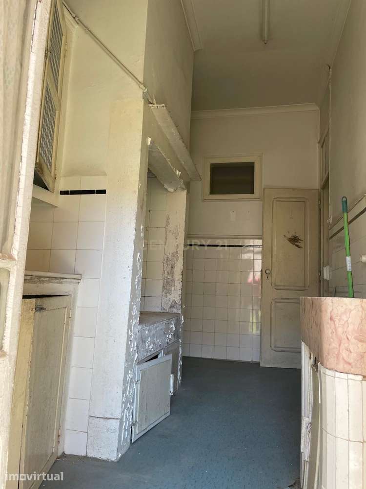 Predio para Recuperação no Areeiro, Lisboa - Grande imagem: 3/20