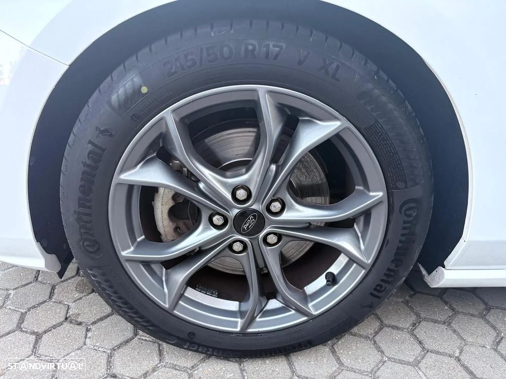 Ford Focus SW 1.0 EcoBoost ST-Line - 12