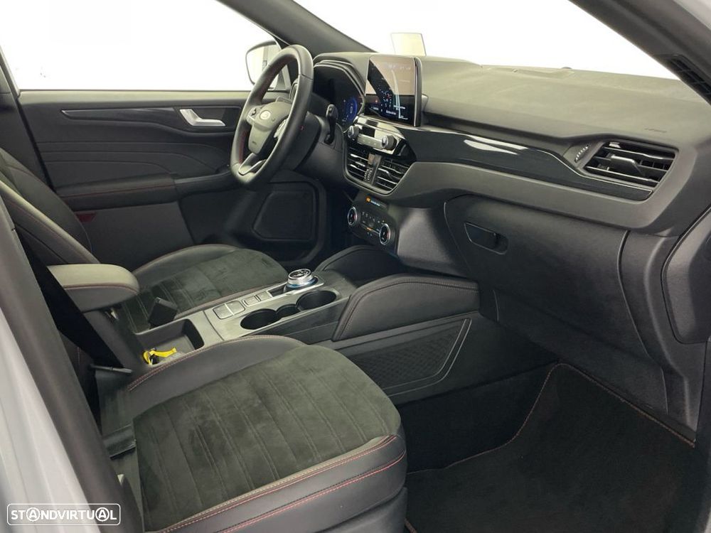 Ford Kuga 2.5 FHEV ST-Line X - 27