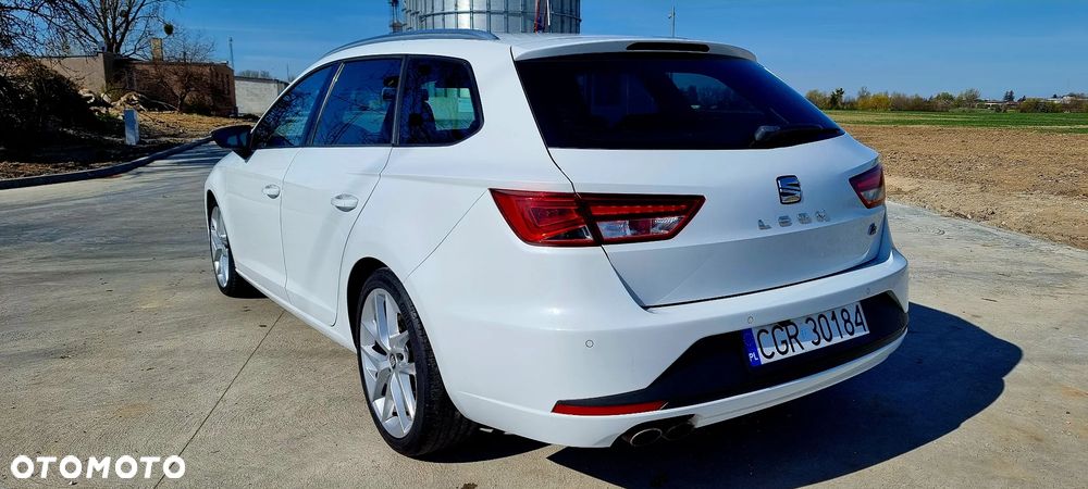 Seat Leon 2.0 TDI DPF Ecomotive DSG FR - 10