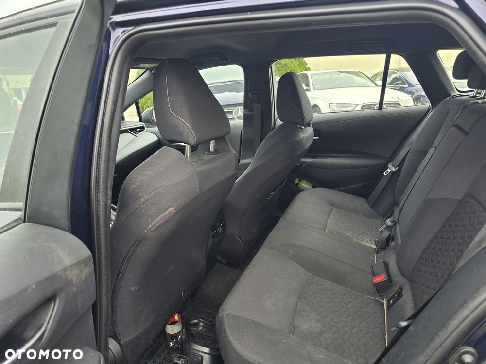 Toyota Corolla - 10