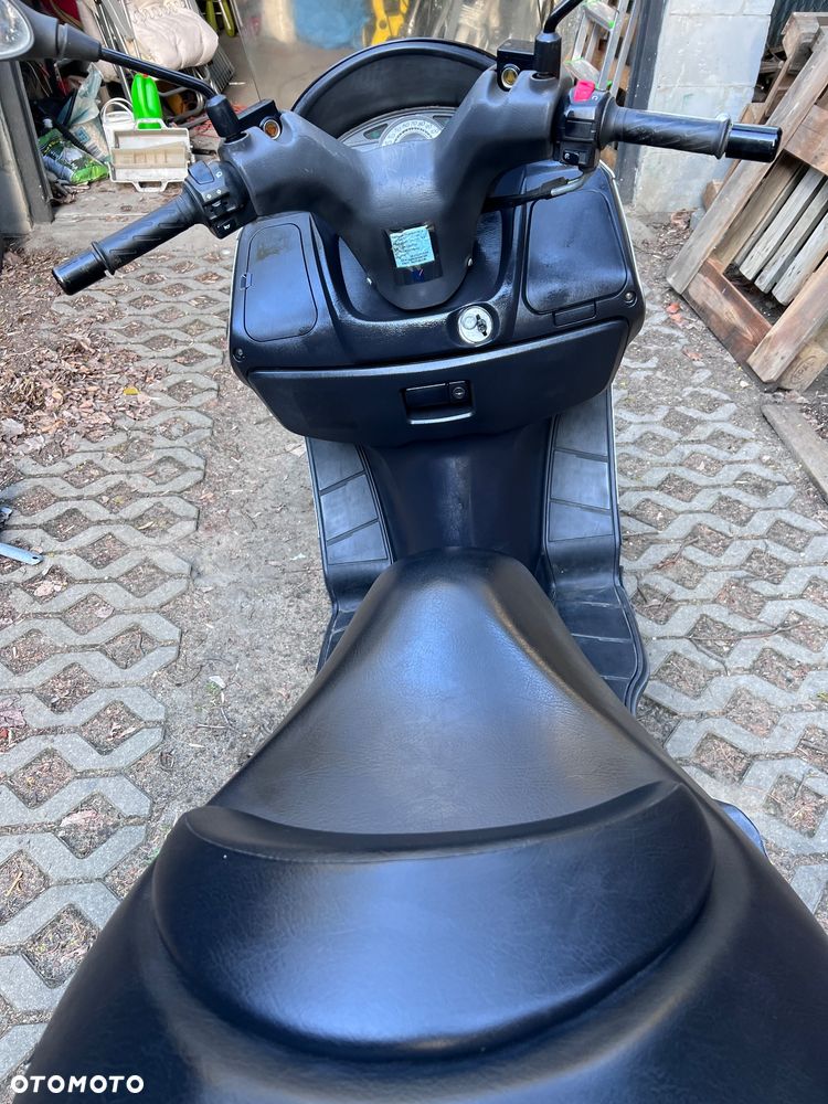 Suzuki Burgman - 9