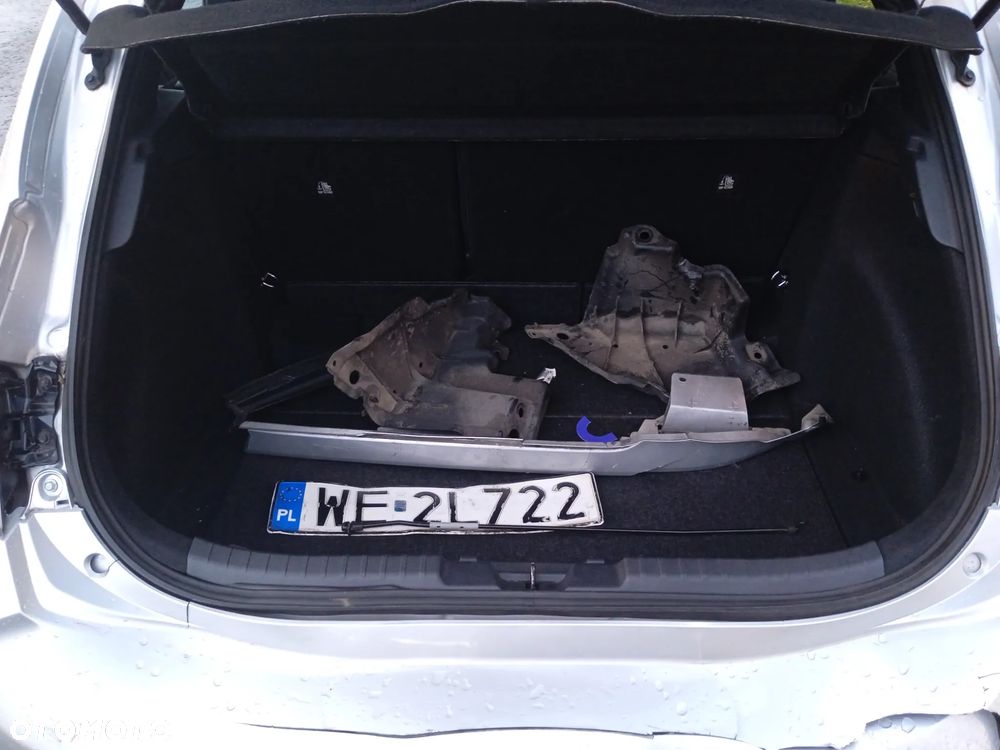 Toyota Corolla 1.2 T Active - 21