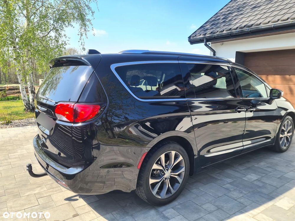 Chrysler Pacifica - 18