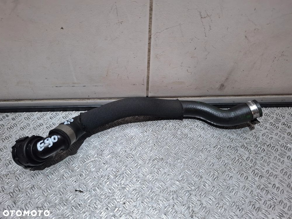 Wąż rurka przewód chłodnicy BMW E90 E91 2009 lift 2,0 D nr 928591 - 1