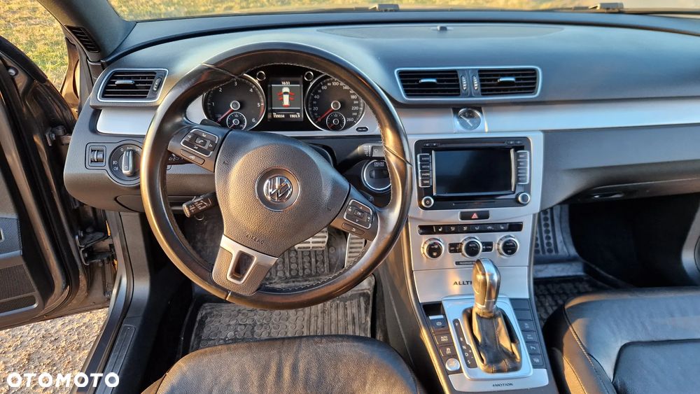 Volkswagen Passat 2.0 TDI 4Motion DSG BlueMotion Tech Highline - 22