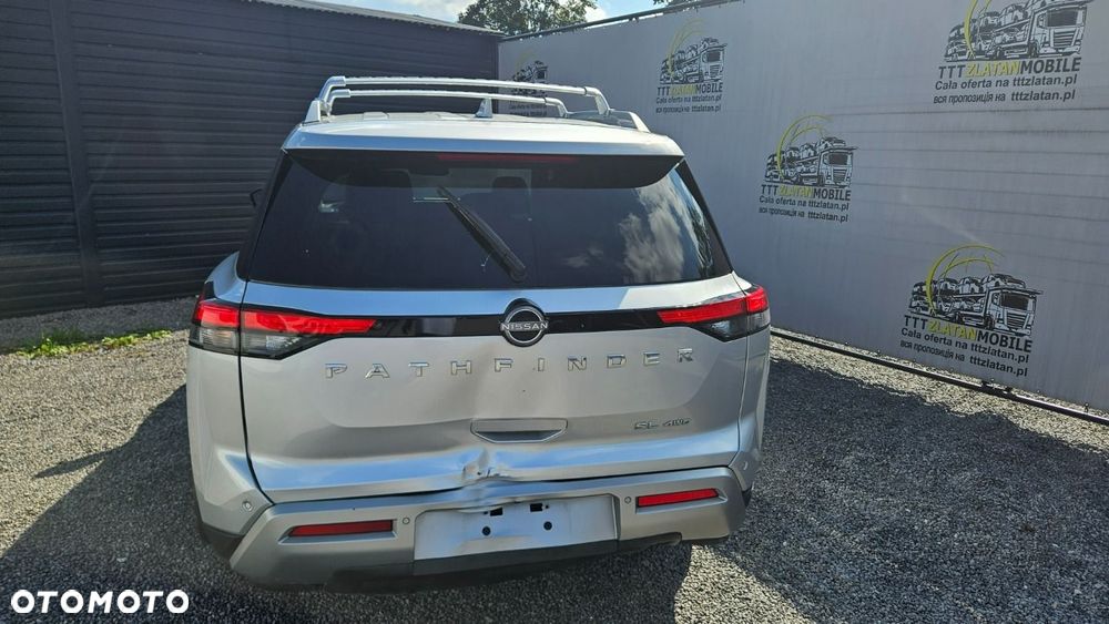 Nissan Pathfinder - 17
