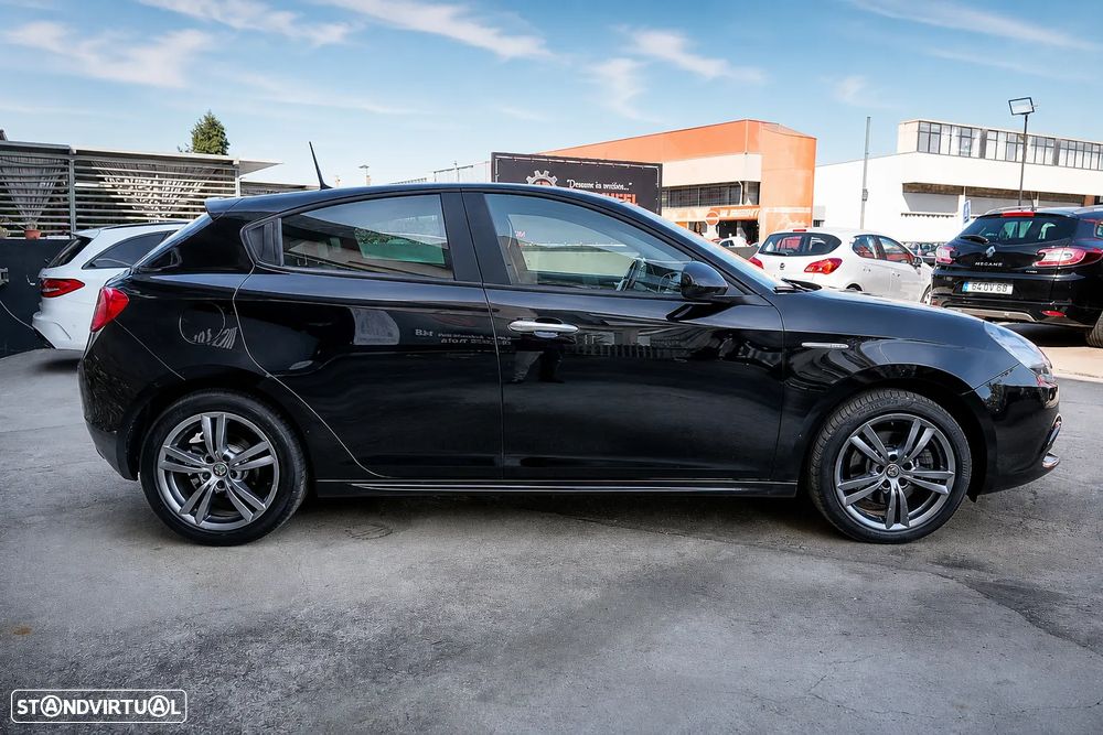 Alfa Romeo Giulietta 2.0 JTDM Super - 2