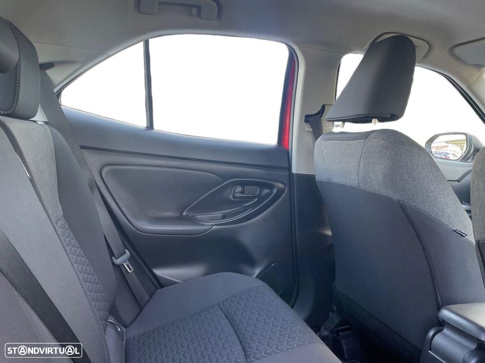 Toyota Yaris Cross 1.5 HDF Comfort Plus - 8