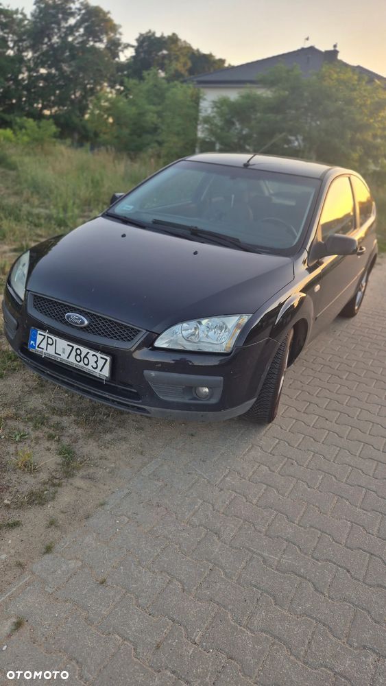 Ford Focus 1.6 Ambiente - 1