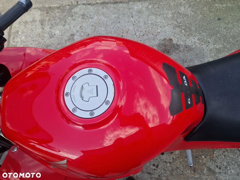 Honda VFR - 37