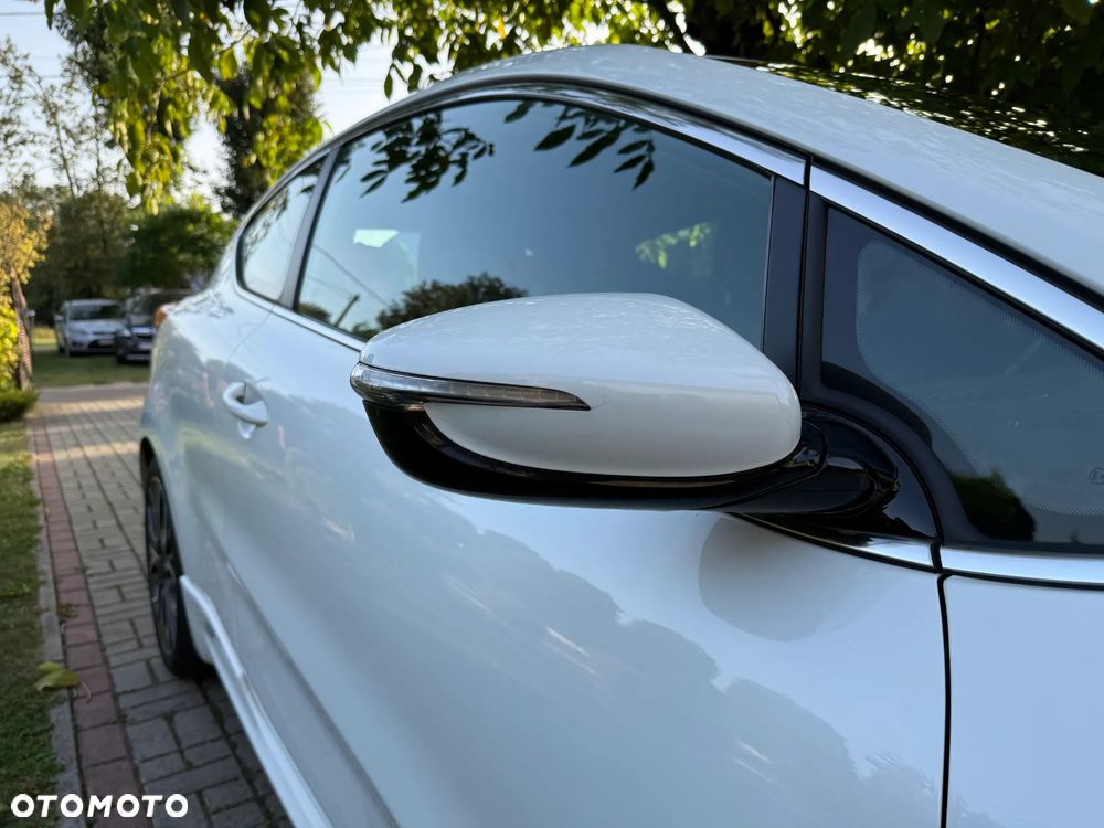 Kia Ceed 1.6 T-GDI GT - 19