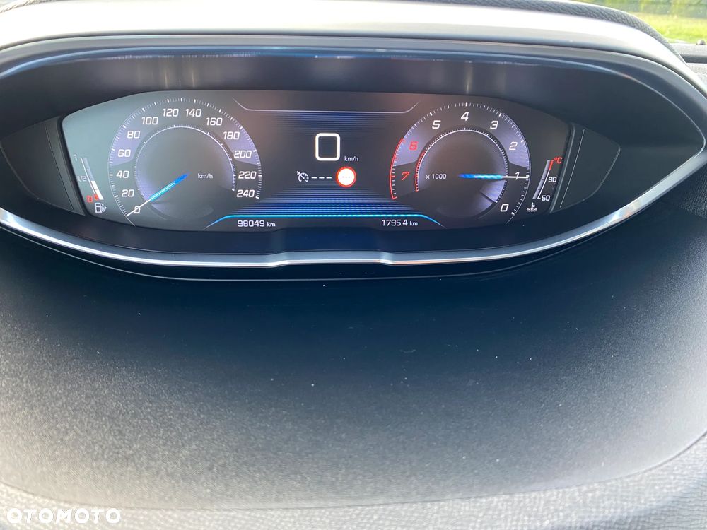 Peugeot 3008 1.2 PureTech Allure S&S - 23