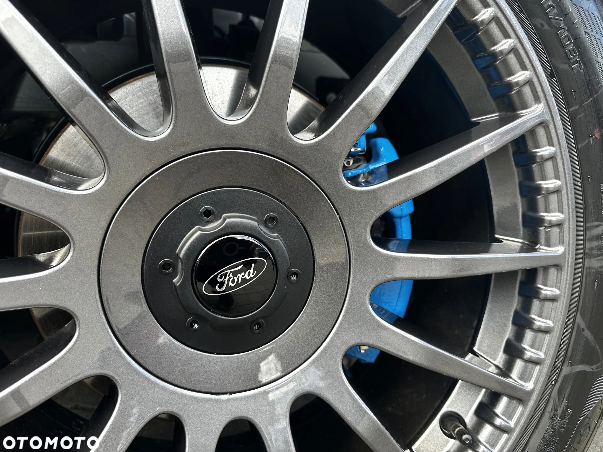 Ford Custom - 33
