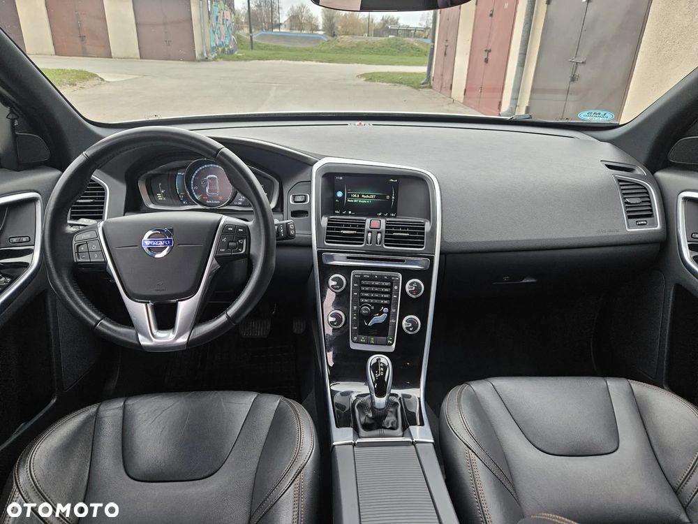 Volvo XC 60 T6 AWD Geartronic Summum - 13