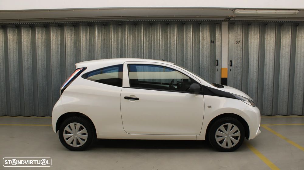 Toyota Aygo x-play - 8