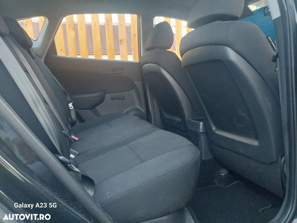 Hyundai i30 1.4 FIFA WM Edition - 23