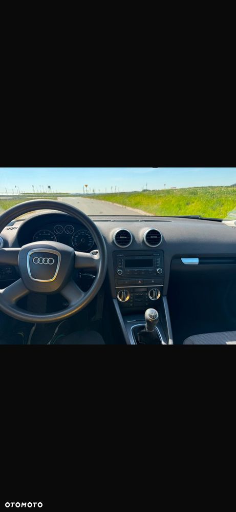 Audi A3 3-drzwiowe 1.6 Ambiente - 3