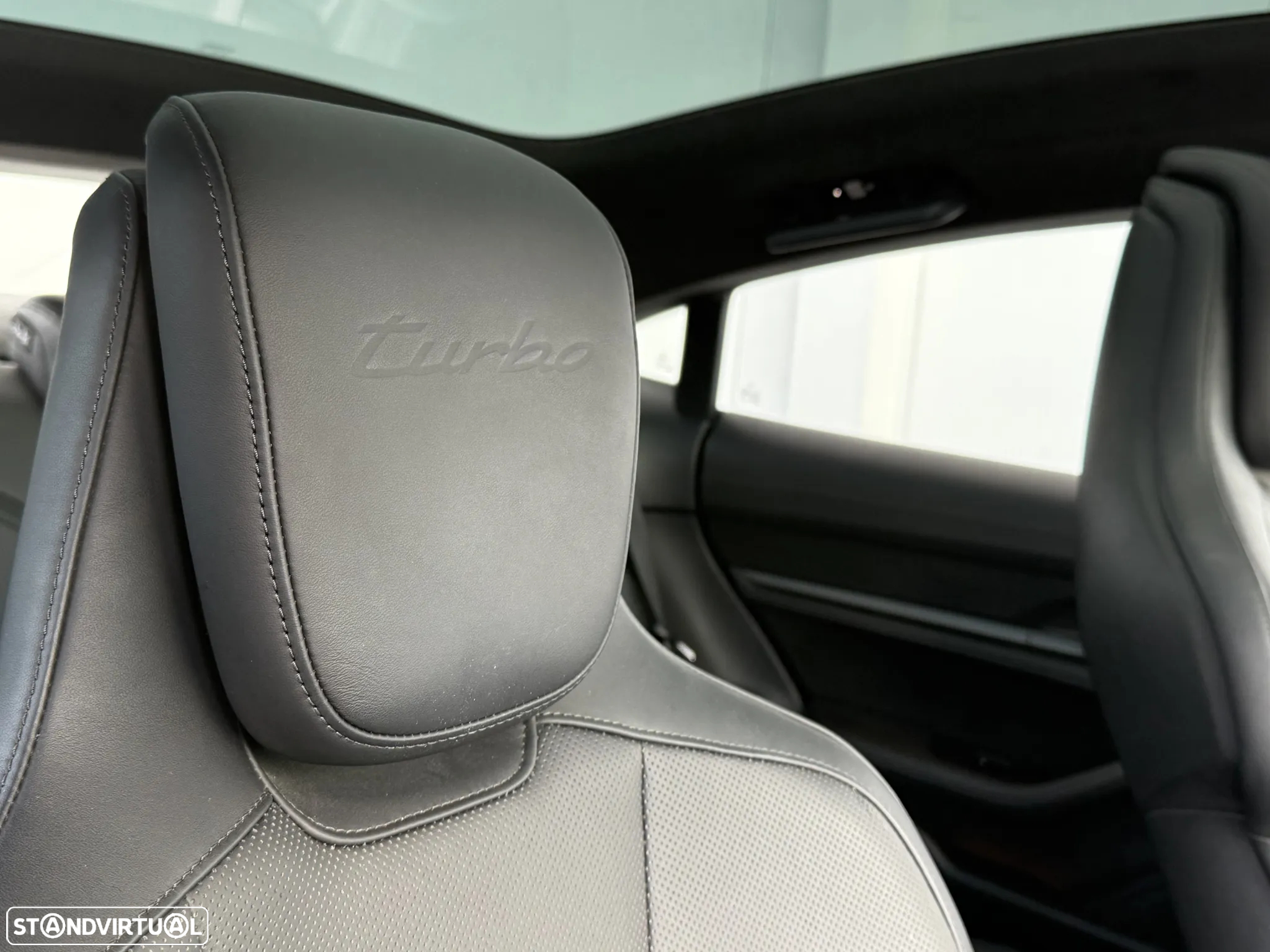 Porsche Taycan Turbo - 28