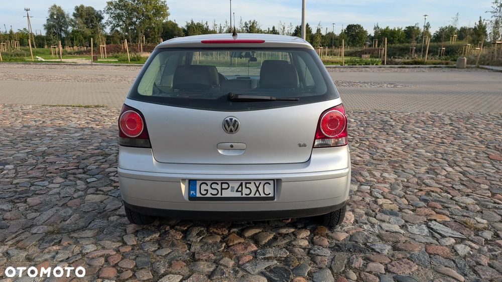 Volkswagen Polo 1.4 16V Basis - 5