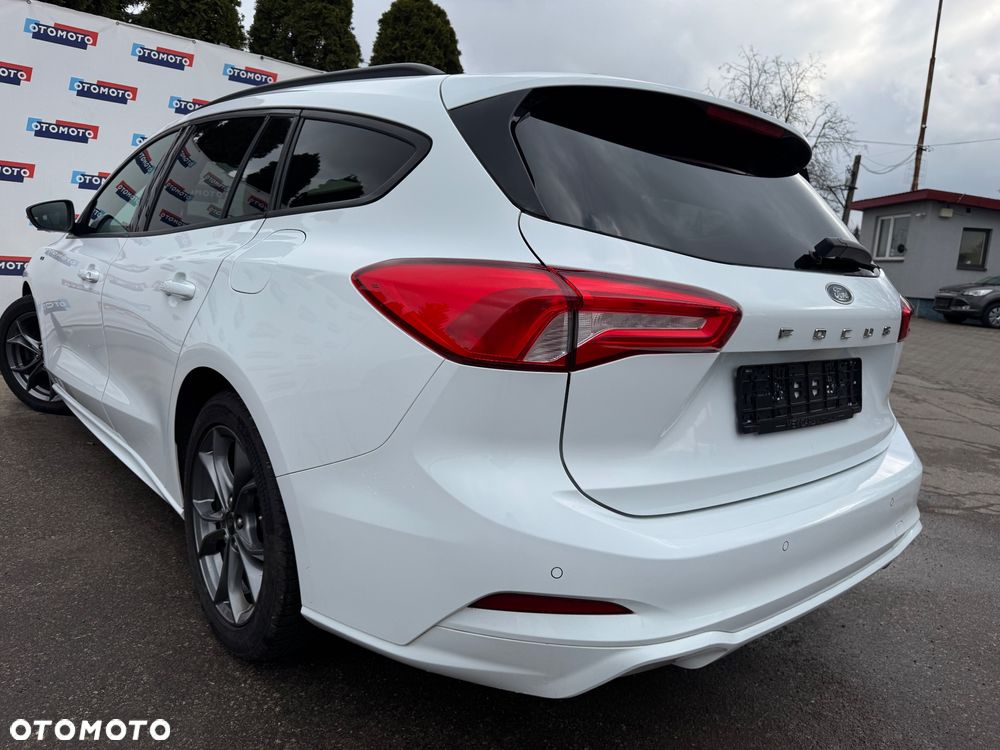 Ford Focus 1.5 EcoBlue Start-Stopp-System ST-LINE DESIGN - 27